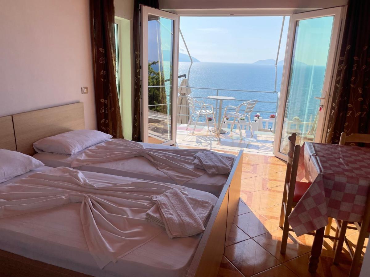 Sea View Apartments Vlore Exterior photo