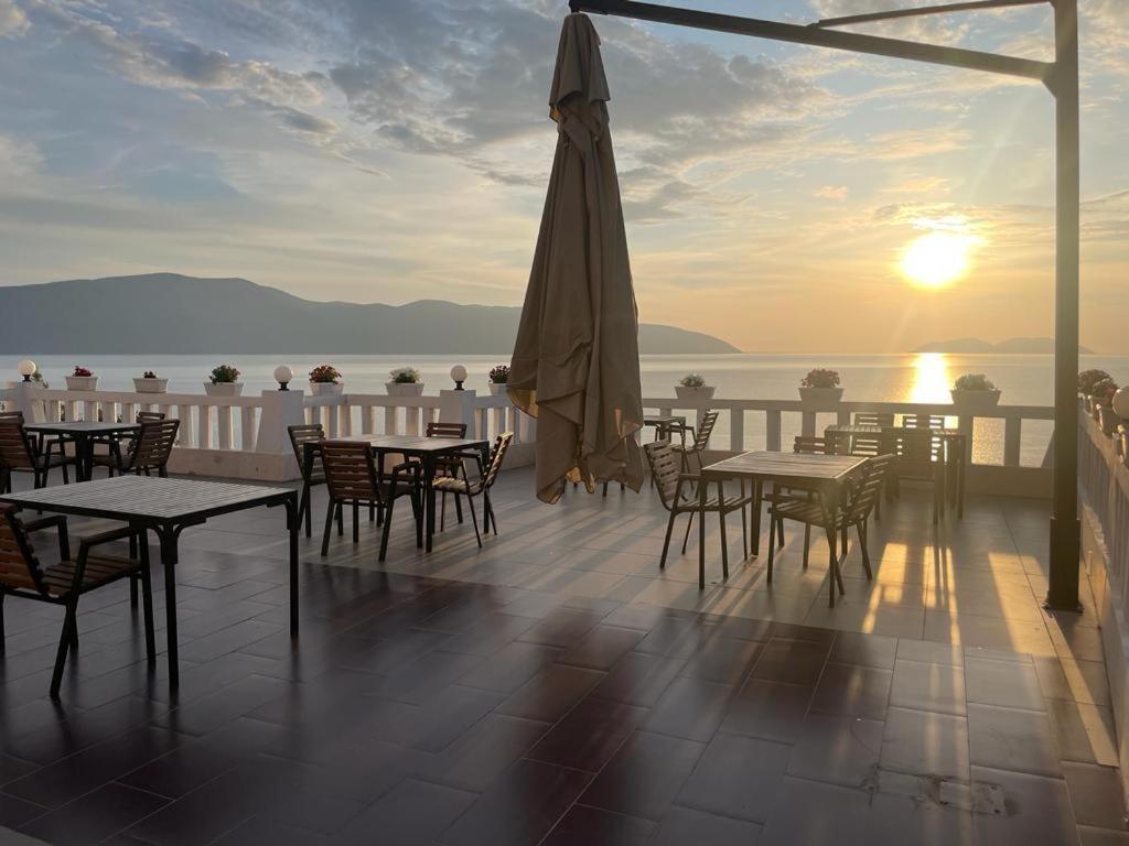 Sea View Apartments Vlore Exterior photo